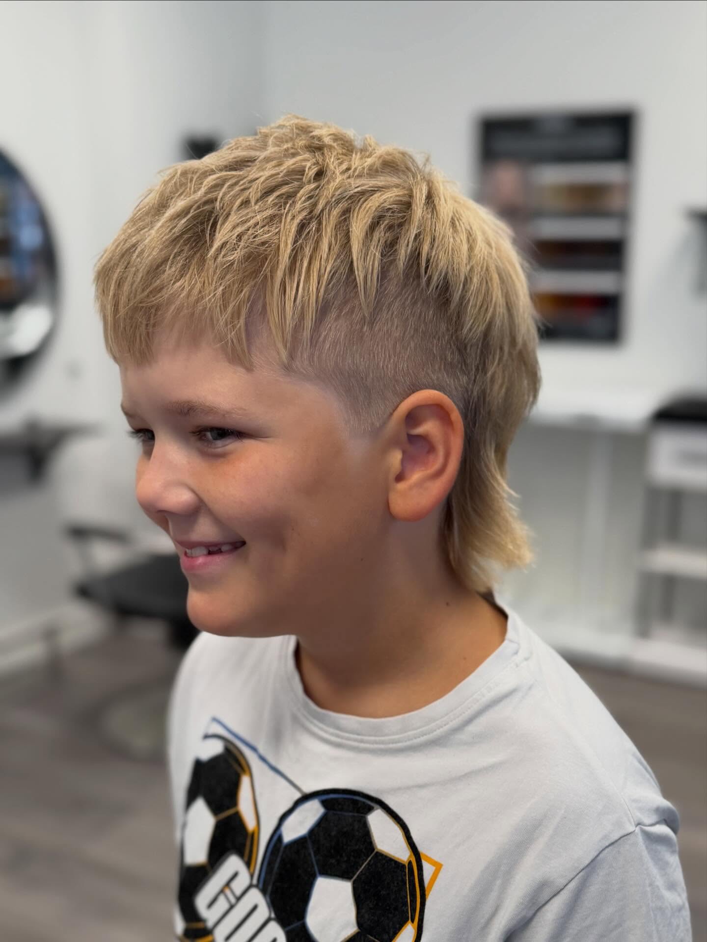 Vincent fick sig en klippning innan skolstarten förra veckan 😍✂️